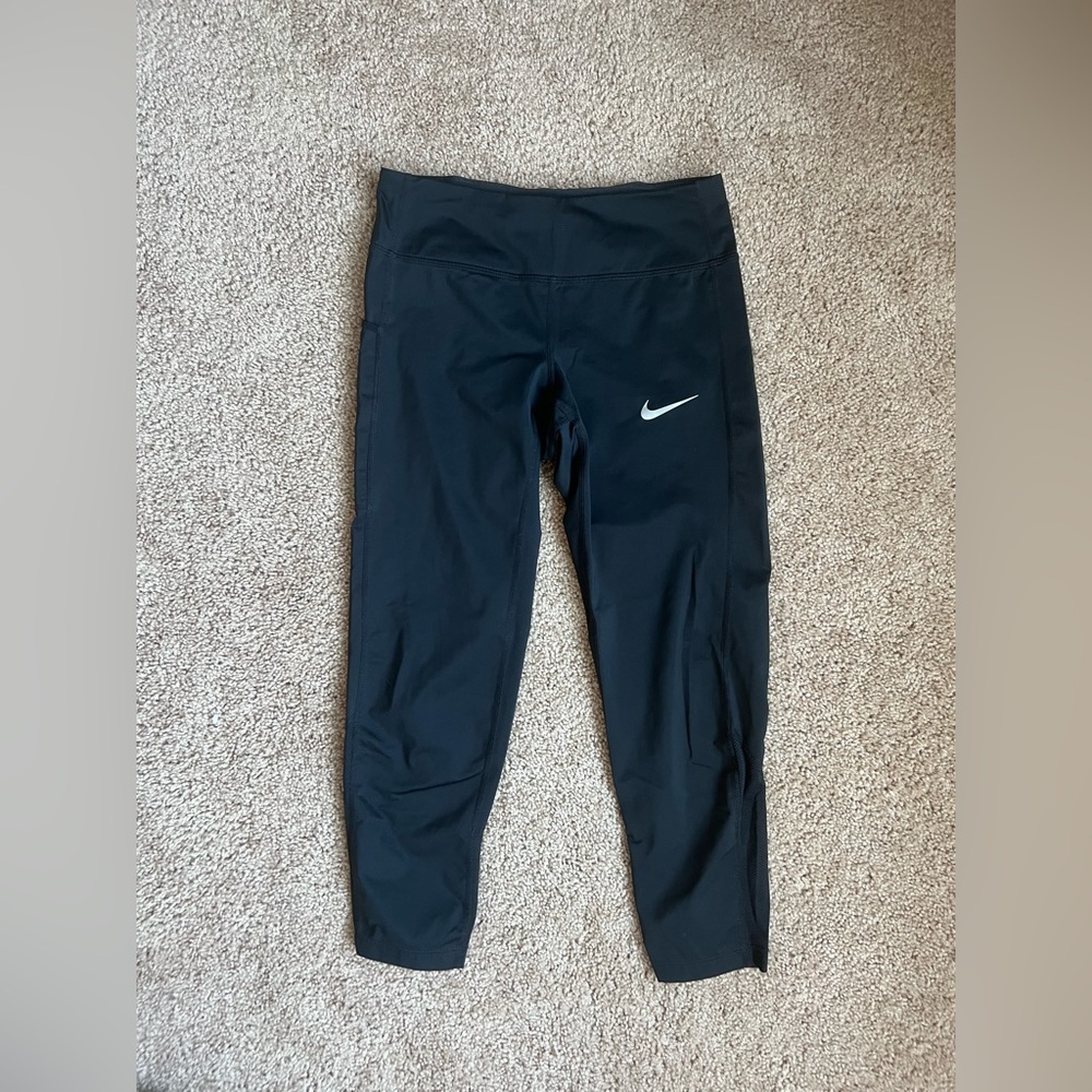 Cropped Nike Leggings